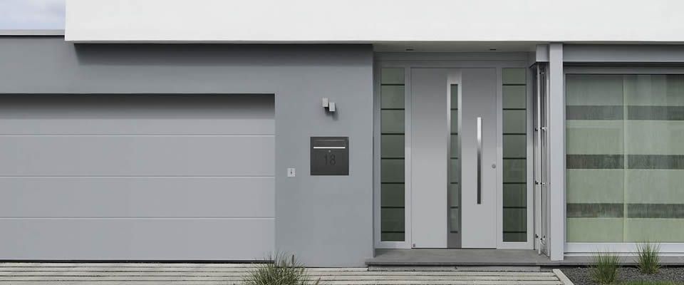 Aluminiowe drzwi zewnętrzne ThermoCarbon i ThermoSafe